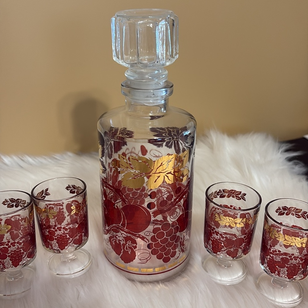 1970’s French Luminarc Decanter and 6 Glasses Set - Picture 2 of 6